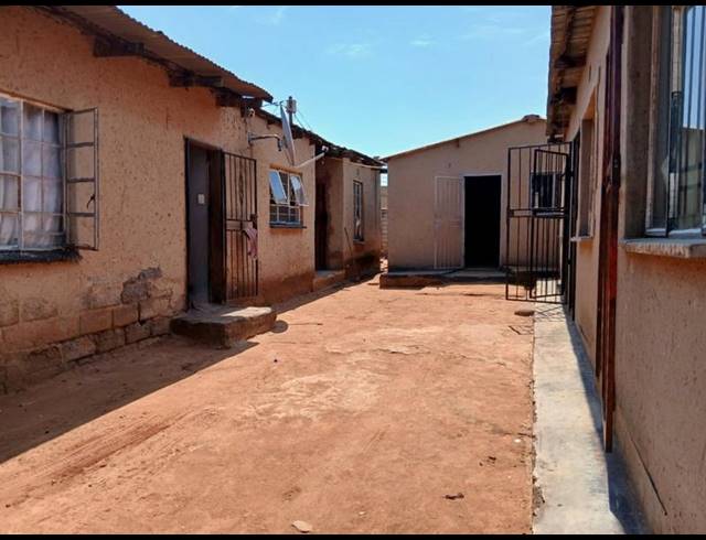 1 BEDROOM HOUSE FOR SALE IN BRAM FISCHERVILLE